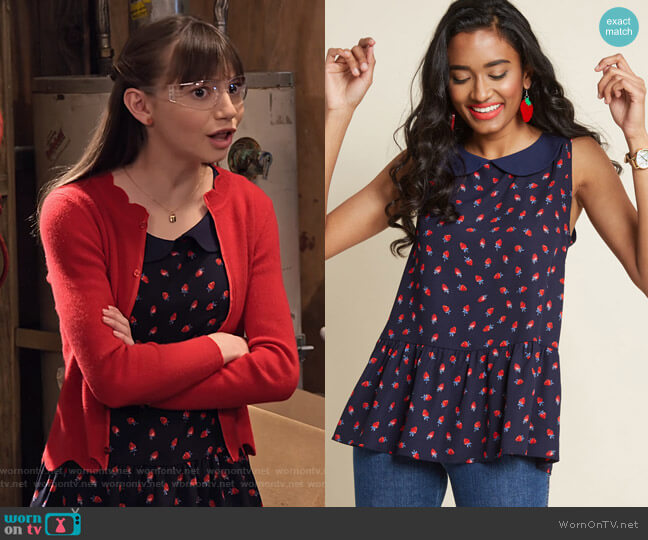 Modcloth Exceptional Impression Peplum Top in Strawberries worn by Molly (Lauren Lindsey Donzis) on No Good Nick