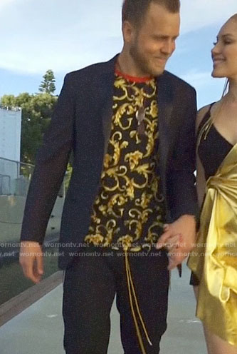 Spencer’s balck and gold printed t-shirt on The Hills New Beginnings