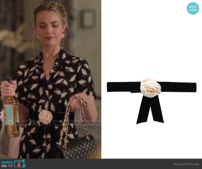 Philosophy Di Lorenzo Serafini Rose Belt worn by Ainsley Howard (Rebecca Rittenhouse) on Four Weddings and a Funeral