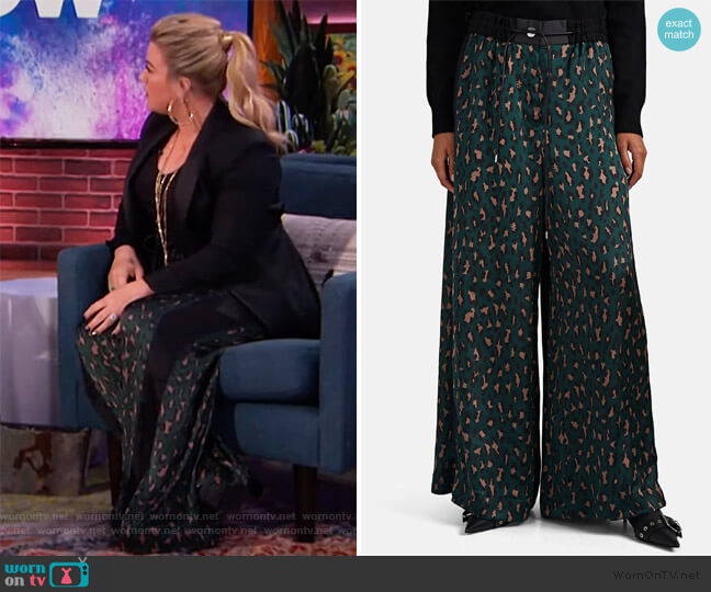 Sacai Leopard-Print Satin Wide-Leg Pants worn by Kelly Clarkson on The Kelly Clarkson Show