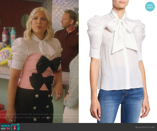 Alice + Olivia Maylee Blouse worn by Tori Spelling (Tori Spelling) on BH90210