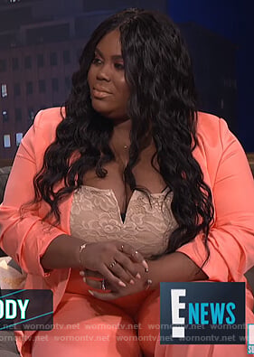 Nina’s floral bodysuit on E! News Nightly Pop