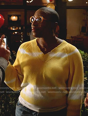 Hen’s yellow tie-dye v-neck sweater on 9-1-1