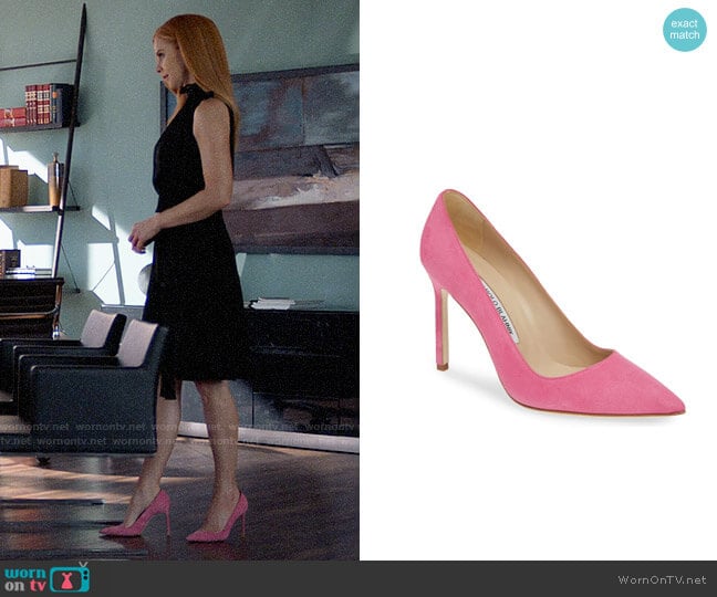 Manolo Blahnik BB Pointy Toe Pump in Bright Pink Suede worn by Donna Paulsen (Sarah Rafferty) on Suits