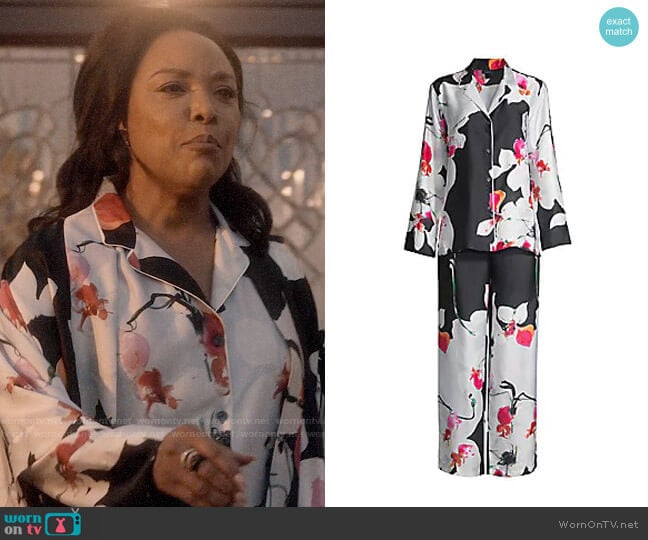 Natori Cattleya Pajama Set worn by Lady Mae Greenleaf (Lynn Whitfield) on Greenleaf
