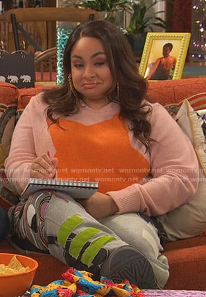Raven’s pink star print sweater on Ravens Home