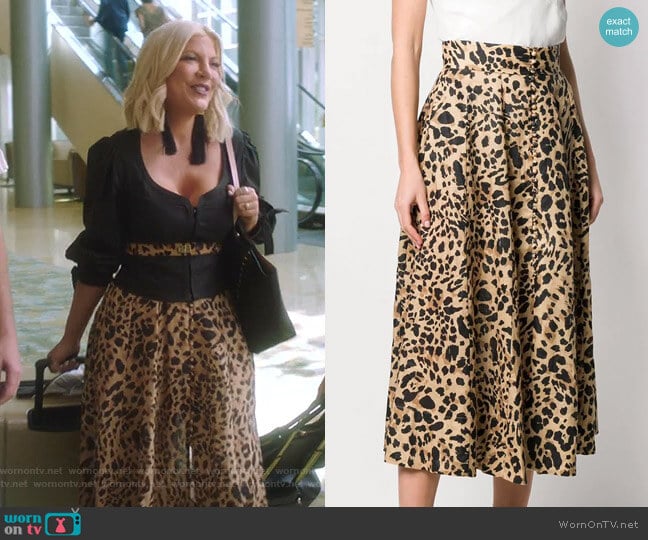 Zimmermann Leopard Print Skirt worn by Tori Spelling (Tori Spelling) on BH90210