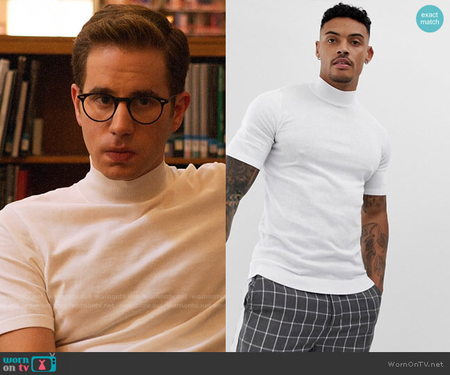 ASOS DESIGN Knitted muscle fit turtleneck t-shirt in white worn by Payton Hobart (Ben Platt) on The Politician