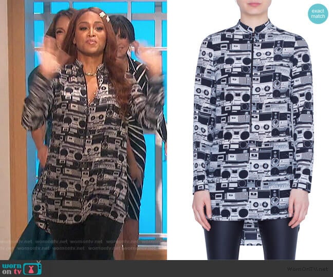 Akris Punto Stereo Print Zip-Front Silk Tunic worn by Eve on The Talk