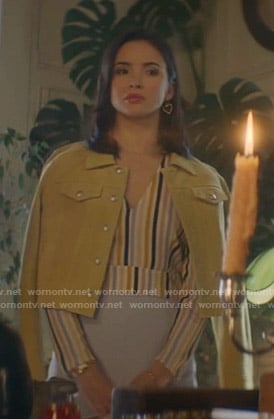 Bess’s striped v-neck top and yellow jacket on Nancy Drew