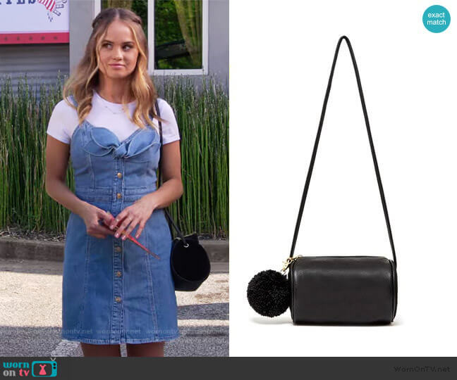 Ban.Do Buddy Cylinder Bag worn by Patty Bladell (Debby Ryan) on Insatiable