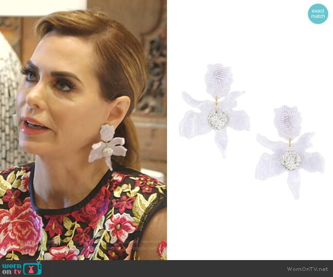 Lele Sadoughi Crystal Lily Clip-On Earrings worn by D’Andra Simmons on The Real Housewives of Dallas