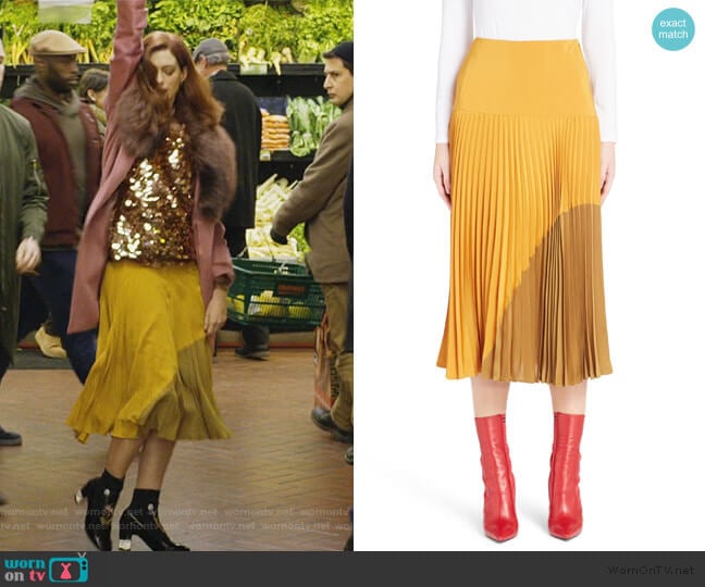 Fendi Pleated Silk Crepe de Chine Skirt worn by Lexi (Anne Hathaway) on Modern Love