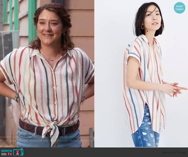 Madewell Gauze Central Tunic Shirt in Rainbow Stripe worn by Nonnie Thompson (Kimmy Shields) on Insatiable