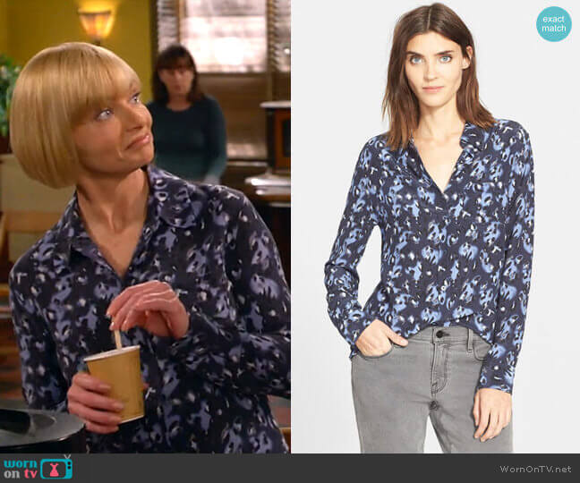 Equipment Reese Silk Shirt worn by Jill Kendall (Jaime Pressly) on Mom