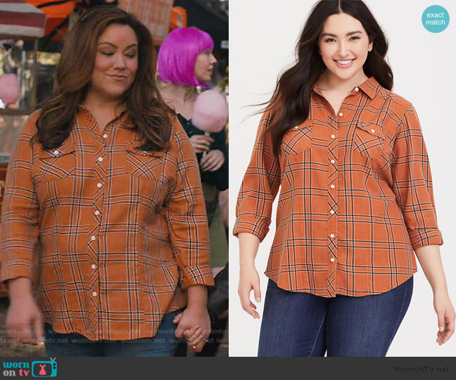 Torrid Taylor Dusty Orange Shirt worn by Katie Otto (Katy Mixon) on American Housewife