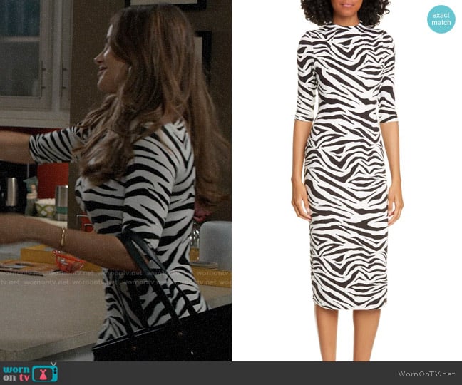 Alice + Olivia Delora Zebra Dress worn by  Gloria Pritchett (Sofia Vergara) on Modern Family