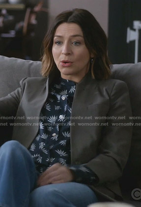 Amelia’s navy printed shirt on Greys Anatomy