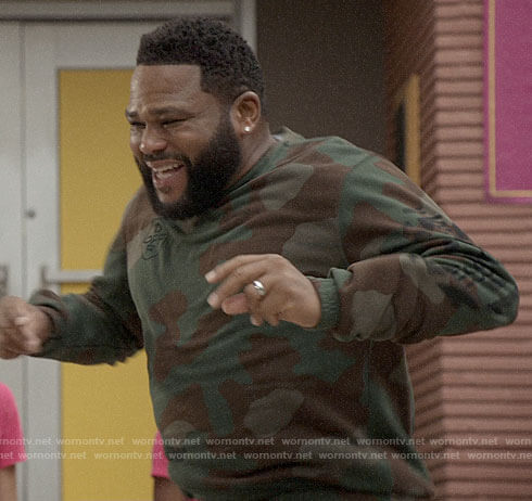 Andre’s camo sweater on Black-ish