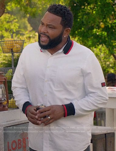Andre’s white shirt with contrasting trim on Black-ish