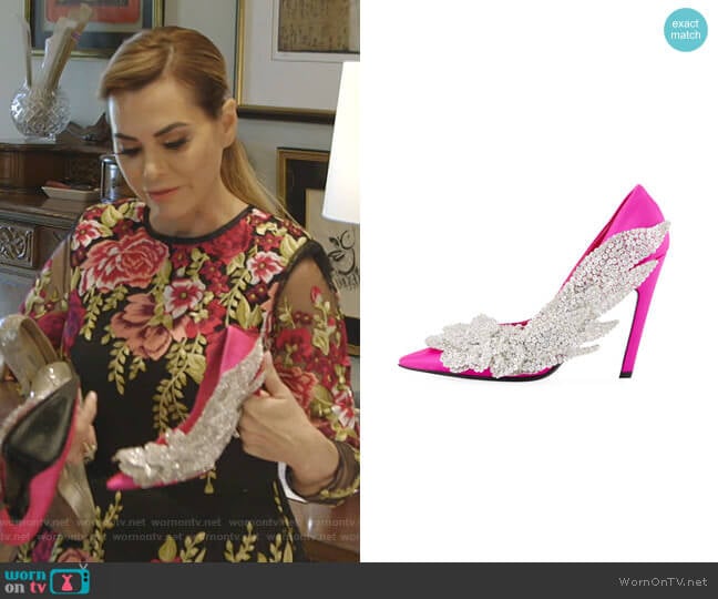 Balenciaga Embellished Satin Pumps worn by D’Andra Simmons on The Real Housewives of Dallas