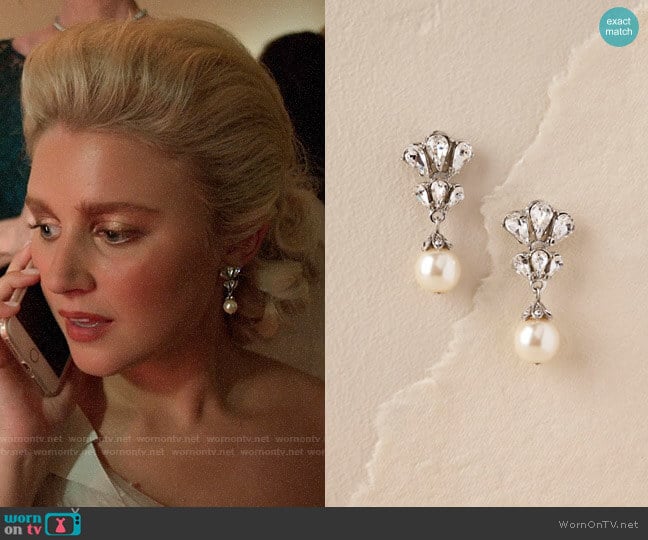 Ben Amun Dita Drop Earrings worn by Alice (Julia Schlaepfer) on The Politician