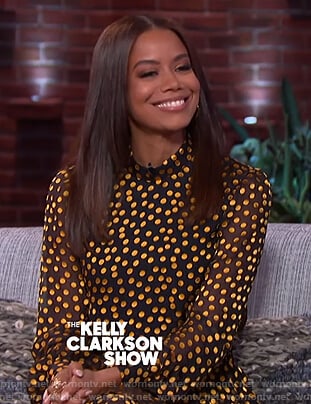 Antoinette Clarke’s black and yellow polka dot dress on The Kelly Clarkson Show