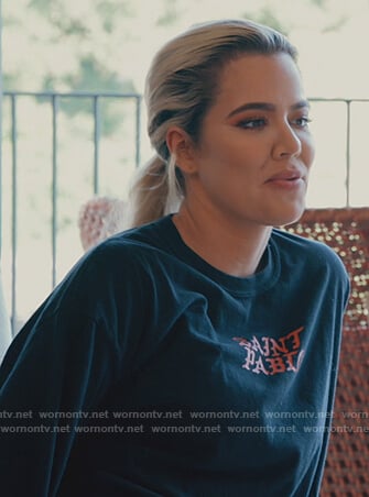 Khloe’s black Saint Pablo tee on Keeping Up with the Kardashians