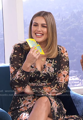 Carissa’s black floral v-neck dress on E! News Daily Pop