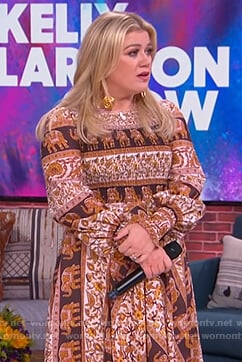 Kelly’s smocked elephant print dress on The Kelly Clarkson Show
