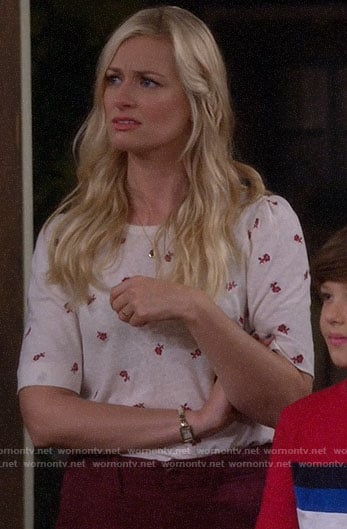 Gemma’s floral tee on The Neighborhood