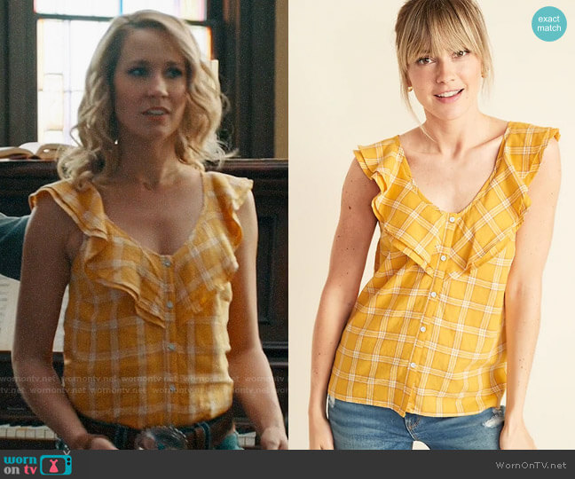 Old Navy Sleeveless Plaid Ruffle-Trim V-Neck Top worn by Ginny (Anna Camp) on Perfect Harmony