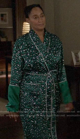 Rainbow’s green leopard print robe on Black-ish