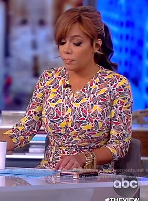 Sunny’s red star print midi dress on The View