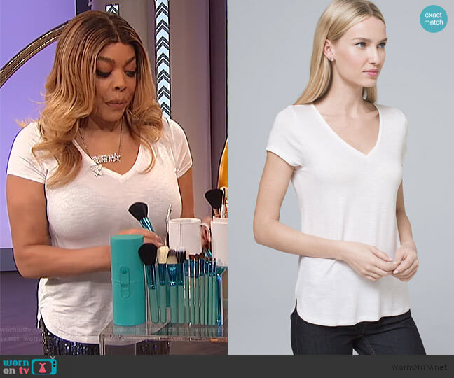 White House Black Market Everyday V-neck Tee worn by Wendy Williams on The Wendy Williams Show