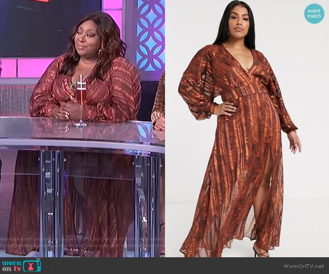Asos Curve Snake Print Maxi Dress in Self Stripe and Blouson Sleeve worn by Loni Love on The Real