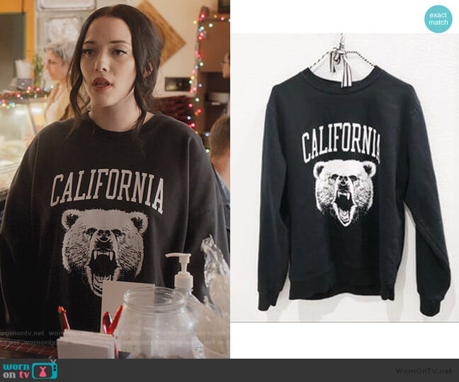 Brandy Melville Erica Bear Sweatshirt worn by Jules Wiley (Kat Dennings) on Dollface