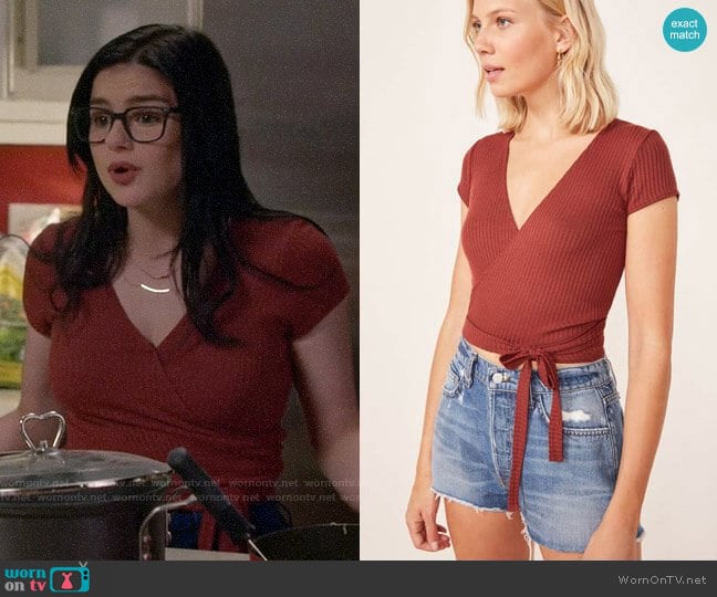 Reformation Flora Top worn by Alex Dunphy (Ariel Winter) on Modern Family