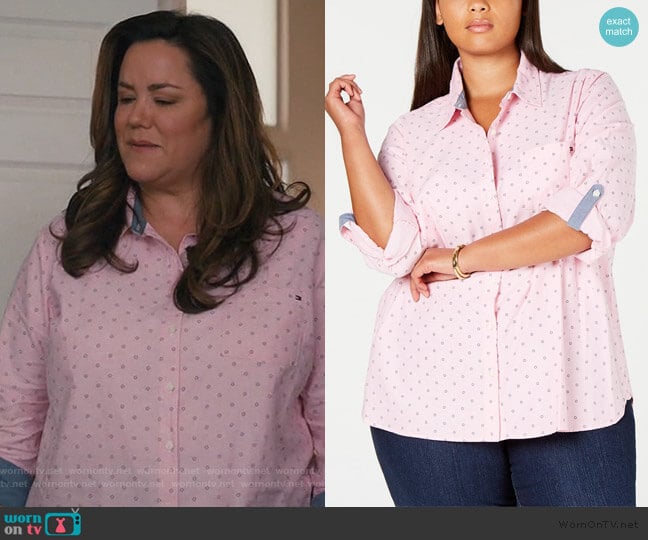 Tommy Hilfiger Oxford Dot Roll Tab Top worn by Katie Otto (Katy Mixon) on American Housewife