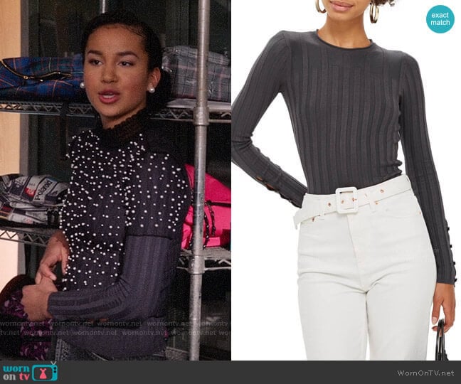Topshop Ribbed Sweater in Charcoal worn by Gina (Sofia Wylie) on High School Musical The Musical The Series