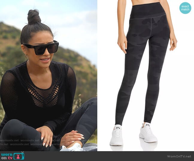 Alo Yoga Vapor Camo-Print High-Waist Performance Leggings worn by Stella Cole (Shay Mitchell) on Dollface