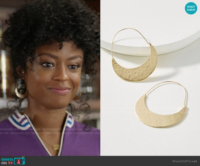 Crescent Hoop Earrings from Anthropologie worn by Ali Finer (Javicia Leslie) on God Friended Me