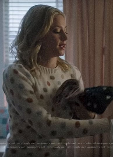 Betty’s polka dot sweater on Riverdale