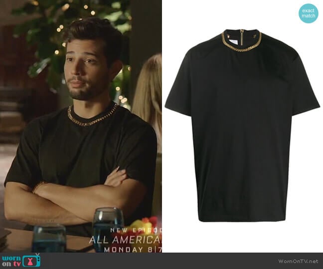 Burberry Chain Detail T-Shirt worn by Sam Flores (Rafael de la Fuente) on Dynasty