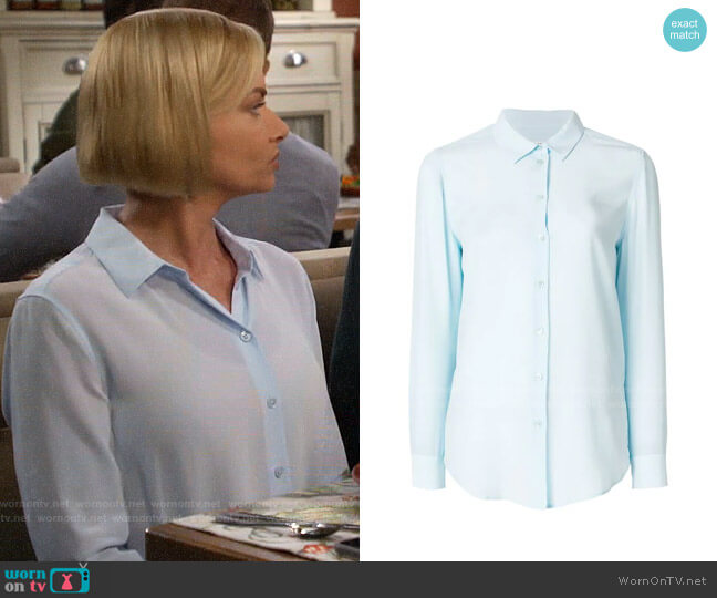 Equipment Essential Shirt worn by Jill Kendall (Jaime Pressly) on Mom