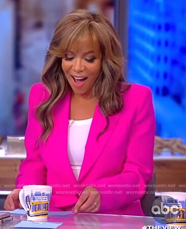 Sunny’s hot pink blazer on The View