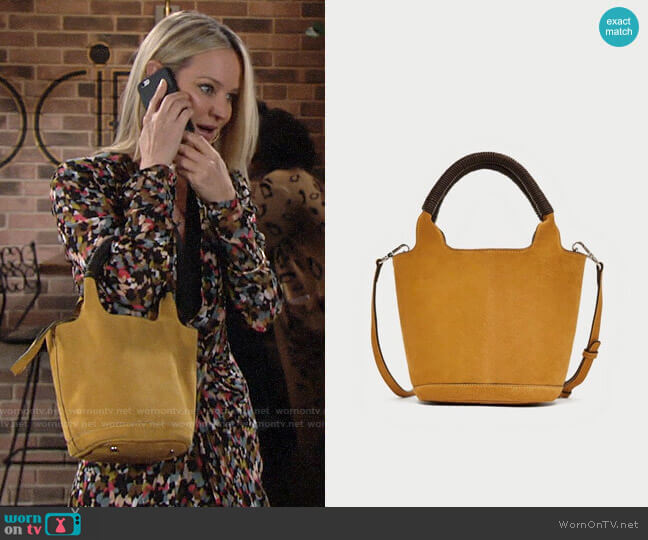 Zara Split Suede Midi Tote Bag worn by Sharon Newman (Sharon Case) on The Young and the Restless