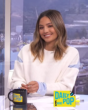 Erin’s white mixed-media ribbed sweater on E! News Daily Pop