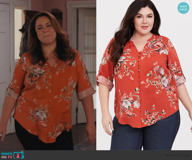 Torrid Harper Blouse in Floral Terracotta worn by Katie Otto (Katy Mixon) on American Housewife