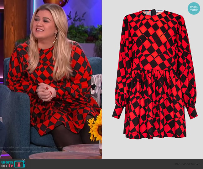 MSGM Check Print Scoop Neck Dress worn by Kelly Clarkson on The Kelly Clarkson Show